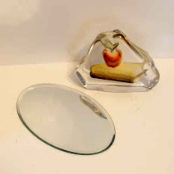 Glass Paperweight with Apple and Books and a Mirrored Base - Picture 3 of 5